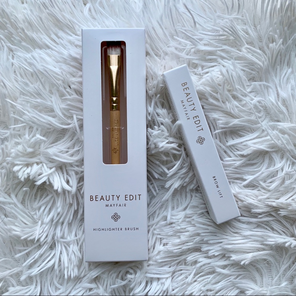 Beauty edit - highlighter brush and brow lift